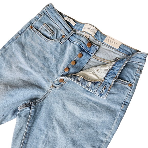 B4 Women's High-Rise Skinny Jeans - Universal Thread - Picture 5 of 15